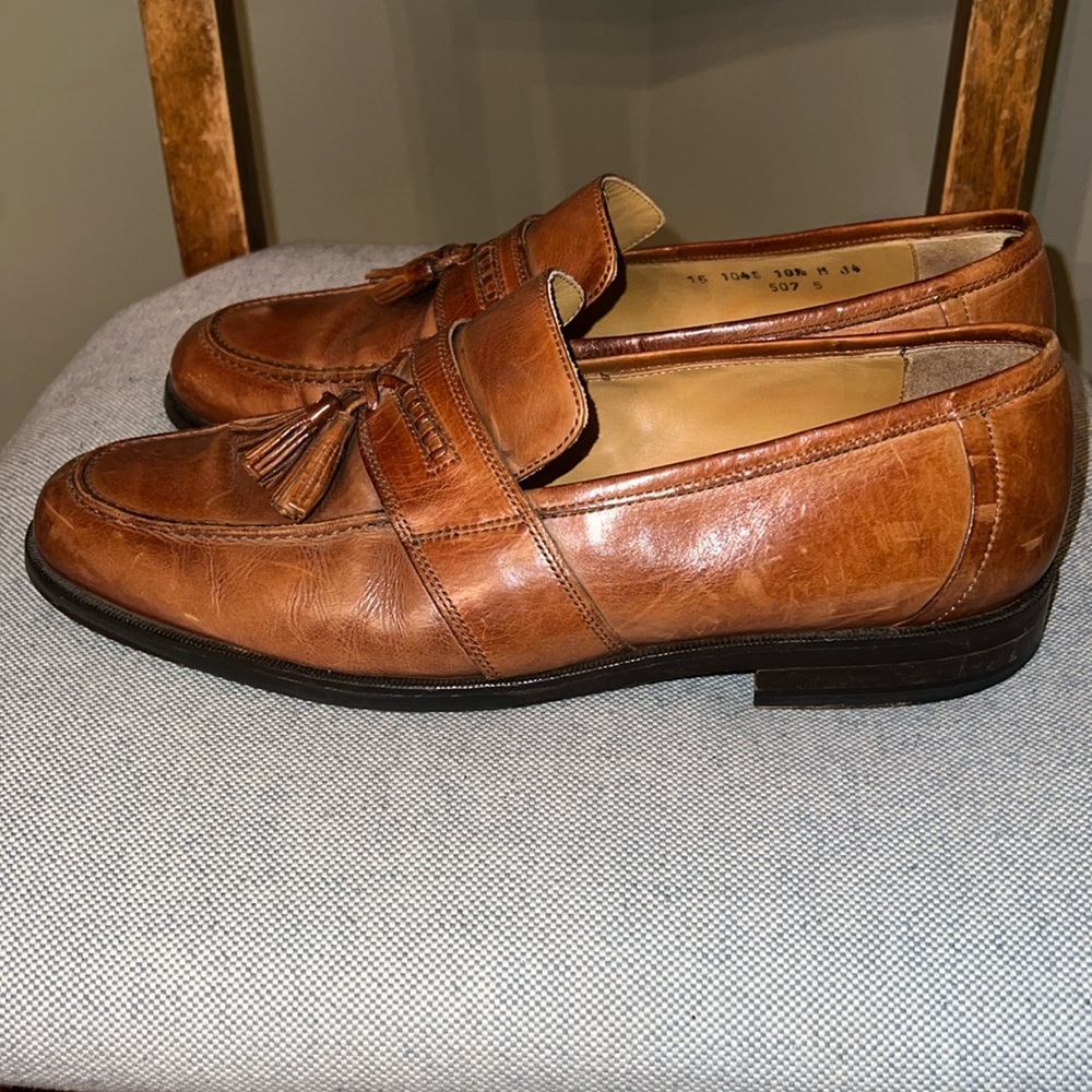 Johnston & Murphy brown leather dress shoes (great condition) - size 10.5 men’s